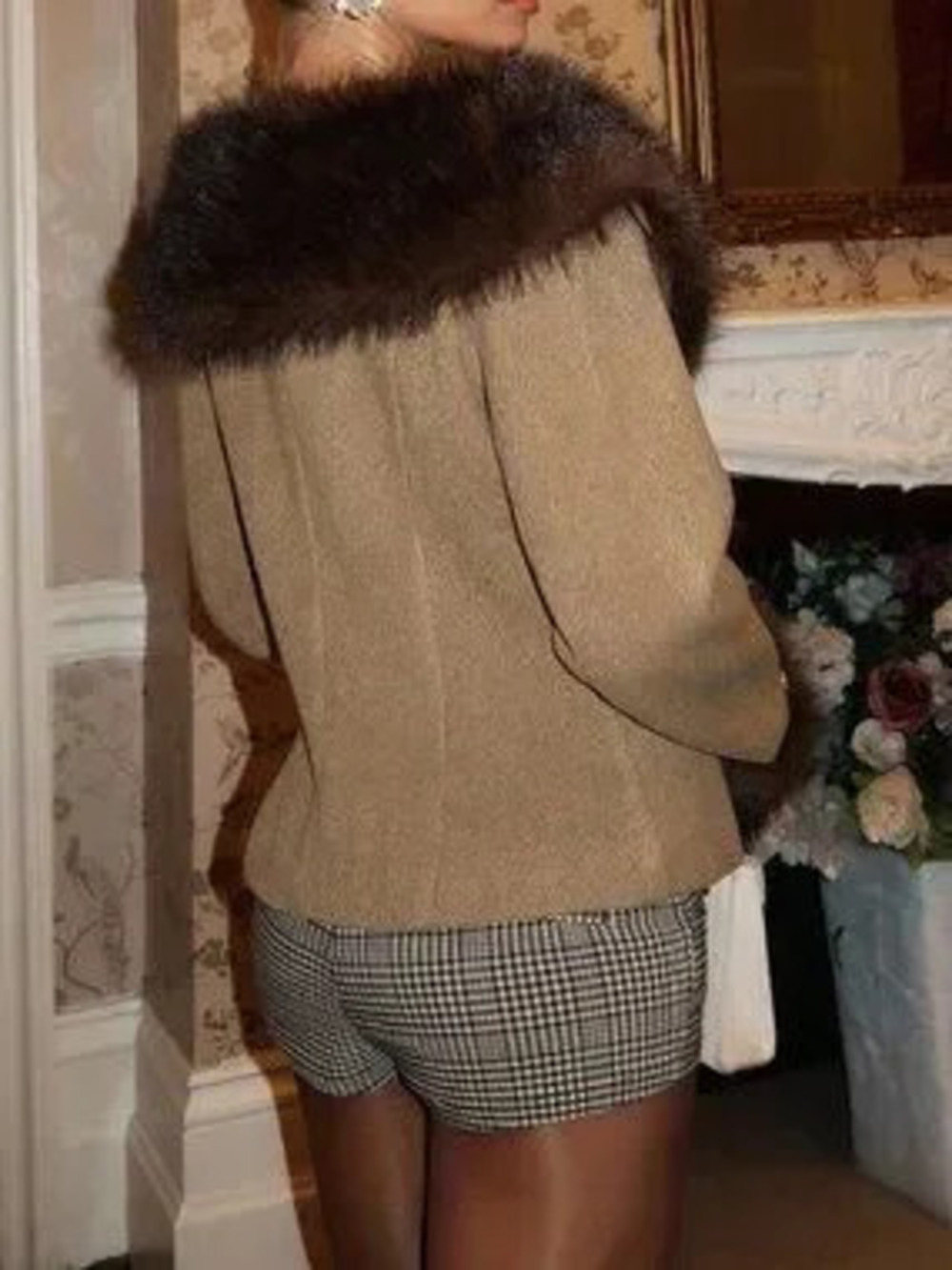Camel Elegant Women's Off Shoulder Jacket